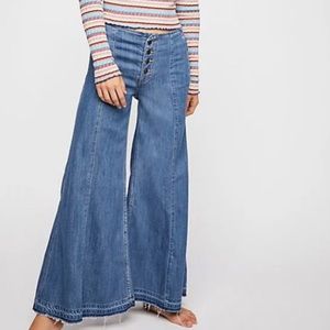Free People Extreme Wide Leg Jeans Button Fly Size 30 Short